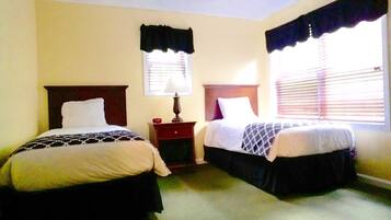 Premium bedding, iron/ironing board, free WiFi, bed sheets