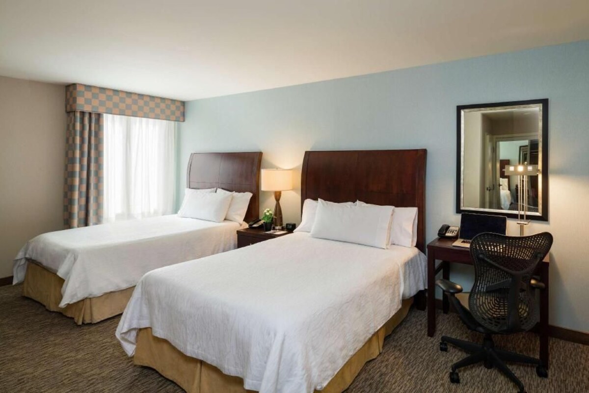 Premium bedding, in-room safe, iron/ironing board, WiFi (free)