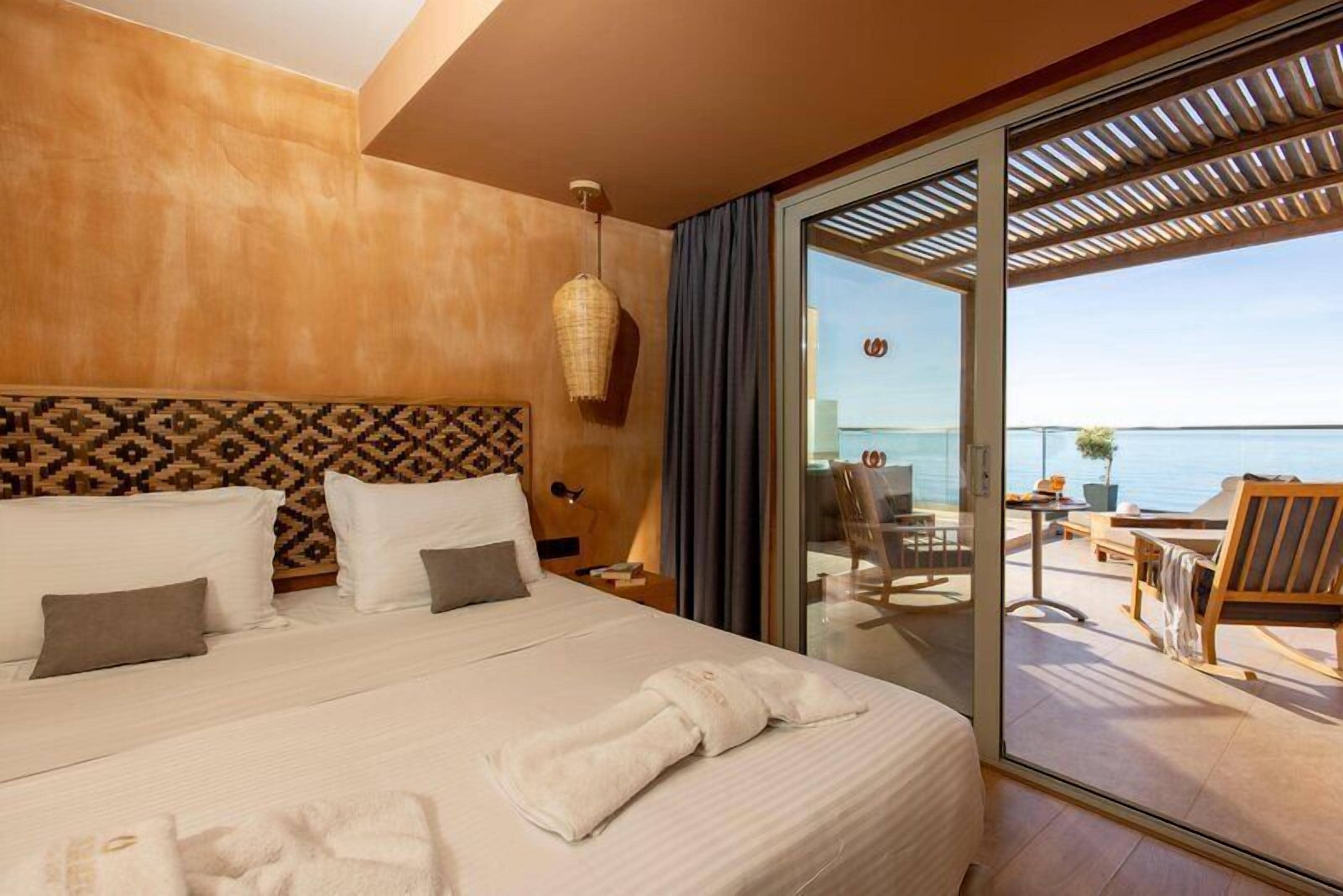 Deluxe Room Sea View with Jacuzzi