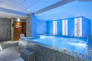 Massage med varma stenar, klassisk massage och thaimassage