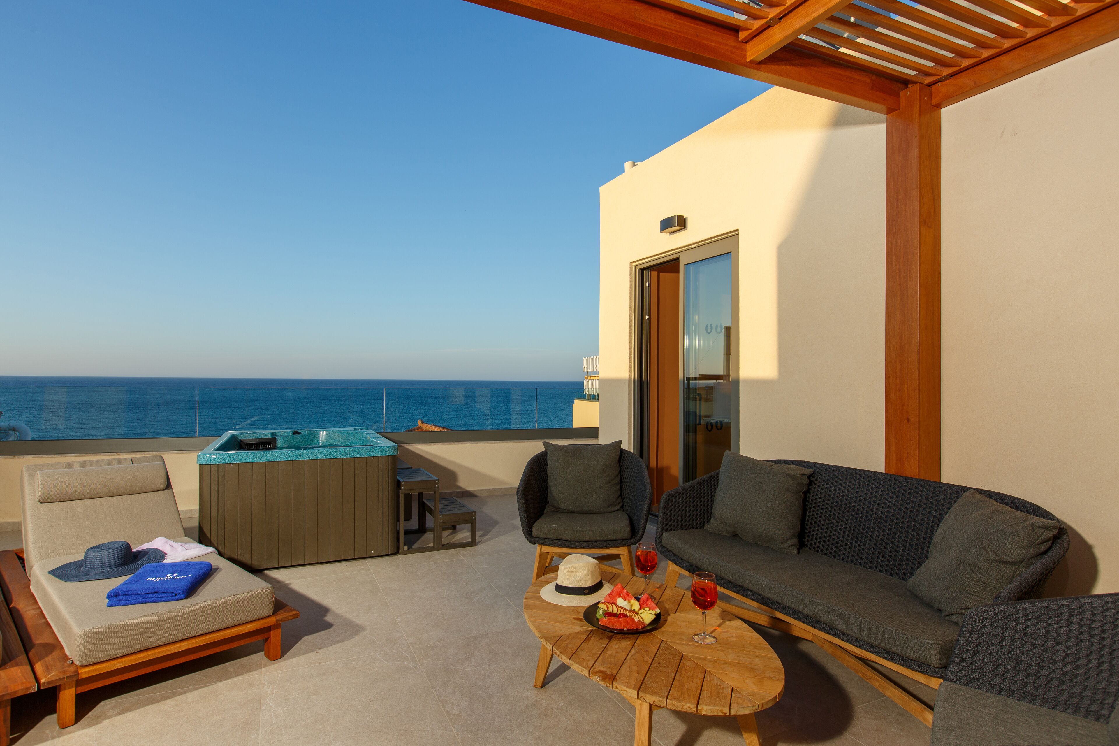 Superior Deluxe Suite Sea View Jacuzzi | Terrasse/Patio