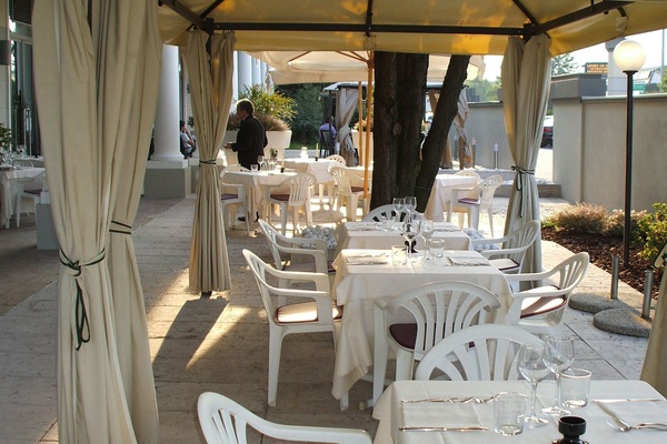Servizio di pranzo e cena