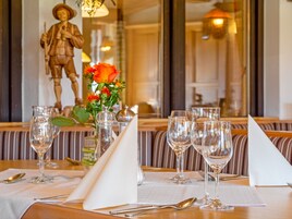 朝食 (ビュッフェ)、毎日提供 (無料)