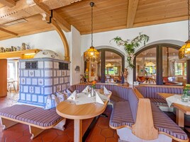 包含每日自助早餐