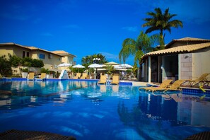 Outdoor pool, pool loungers