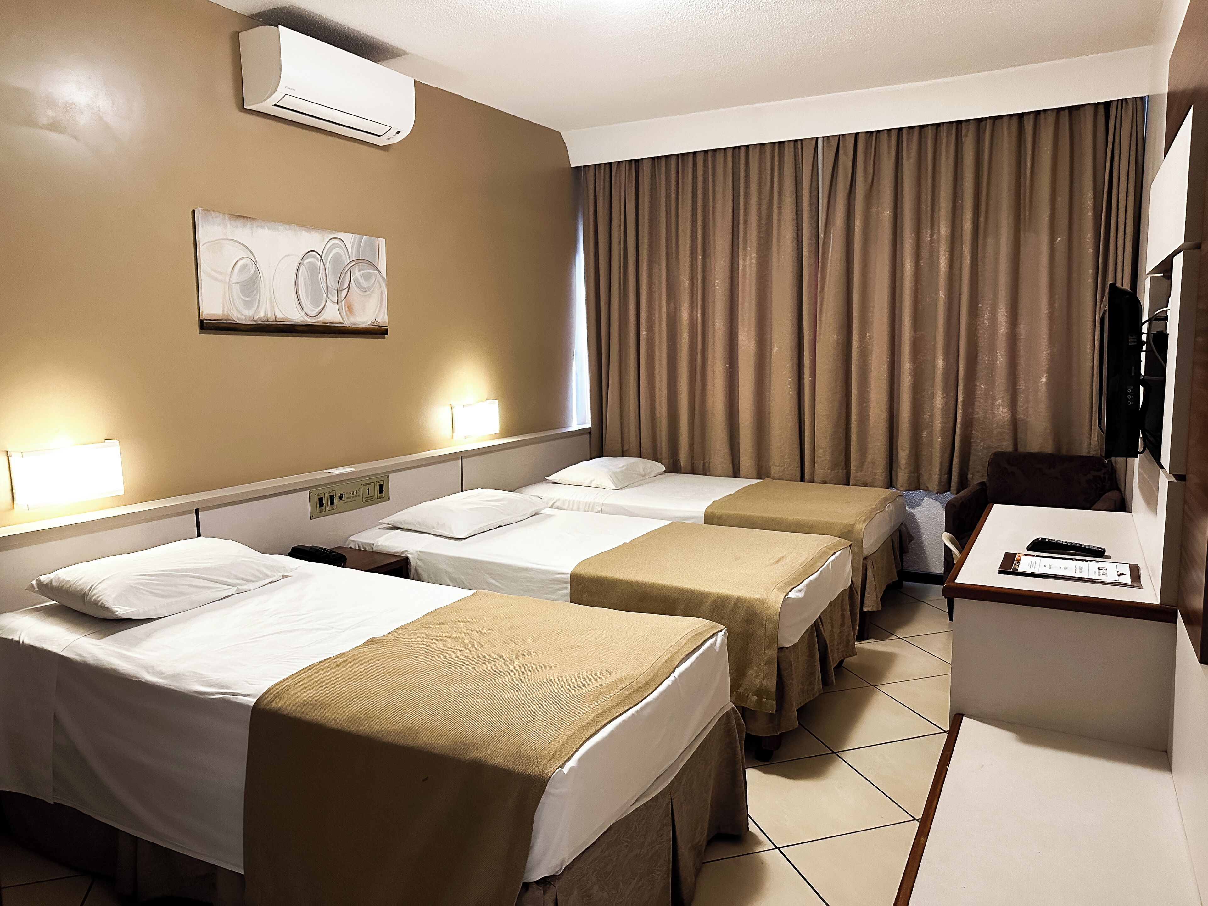 deluxe triple room | minibar, in-room safe, free wifi