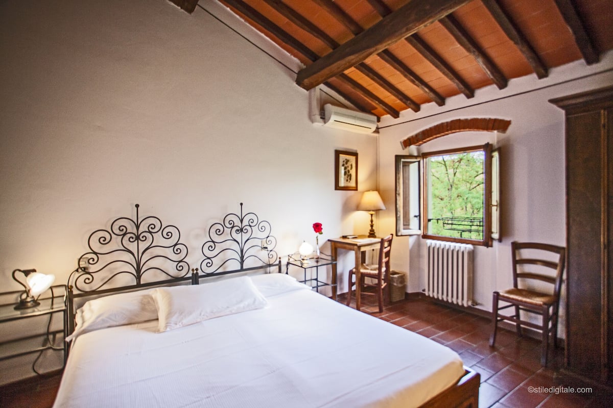 In-room safe, desk, iron/ironing board, free WiFi