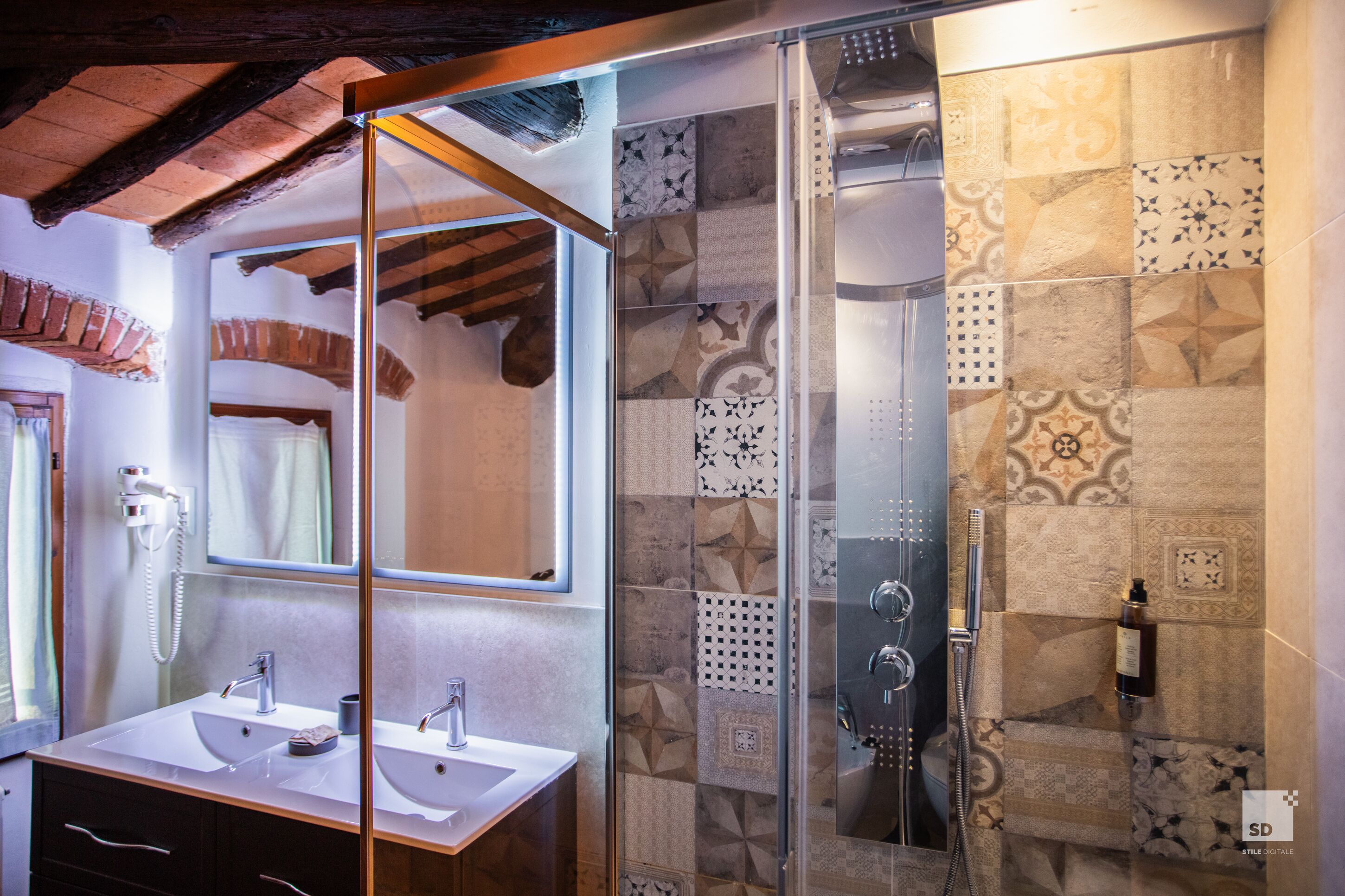 deluxe quadruple room, 1 bedroom, hill view, tower | bathroom | shower, free toiletries, hair dryer, towels