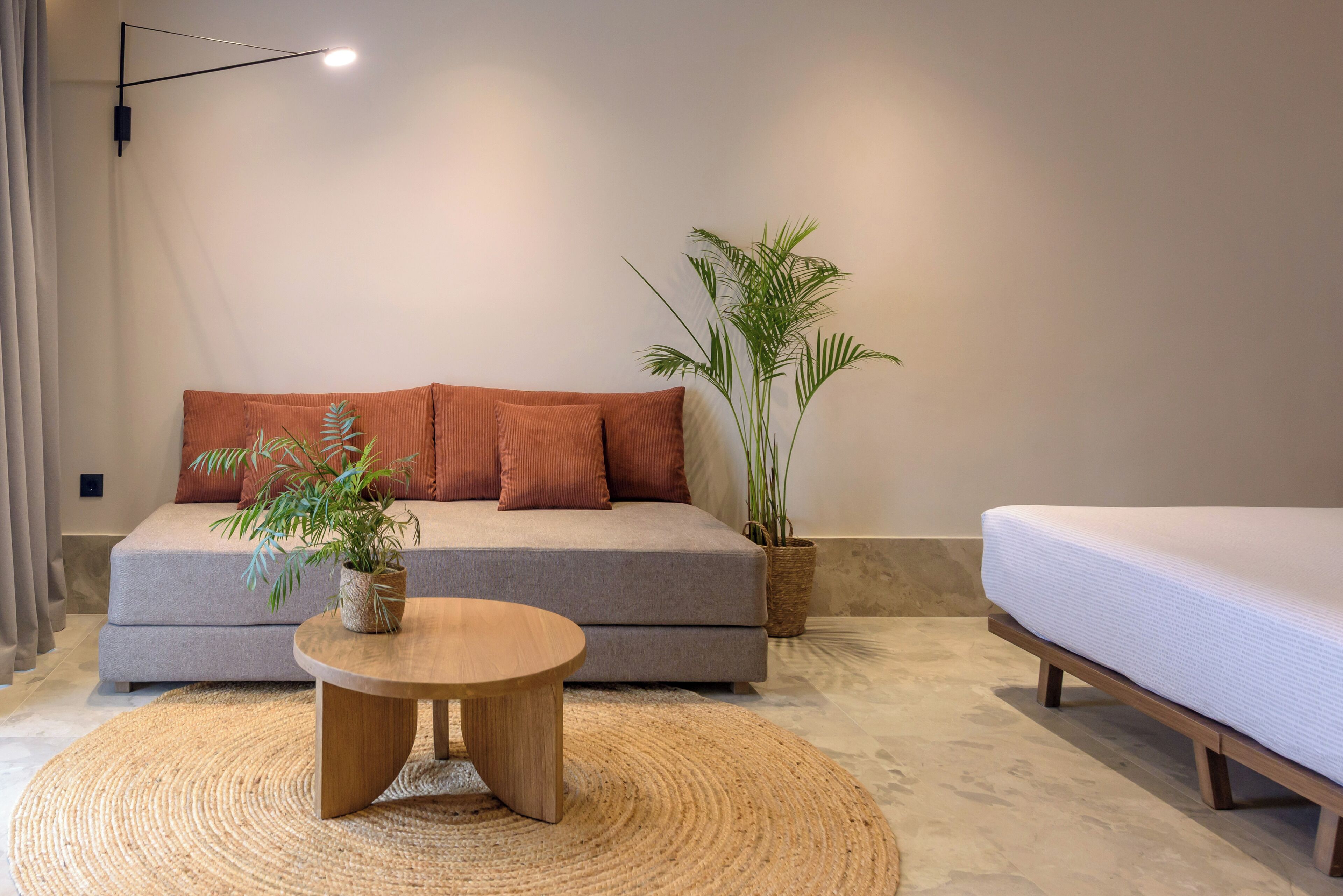 3 bedrooms, minibar, desk, blackout curtains