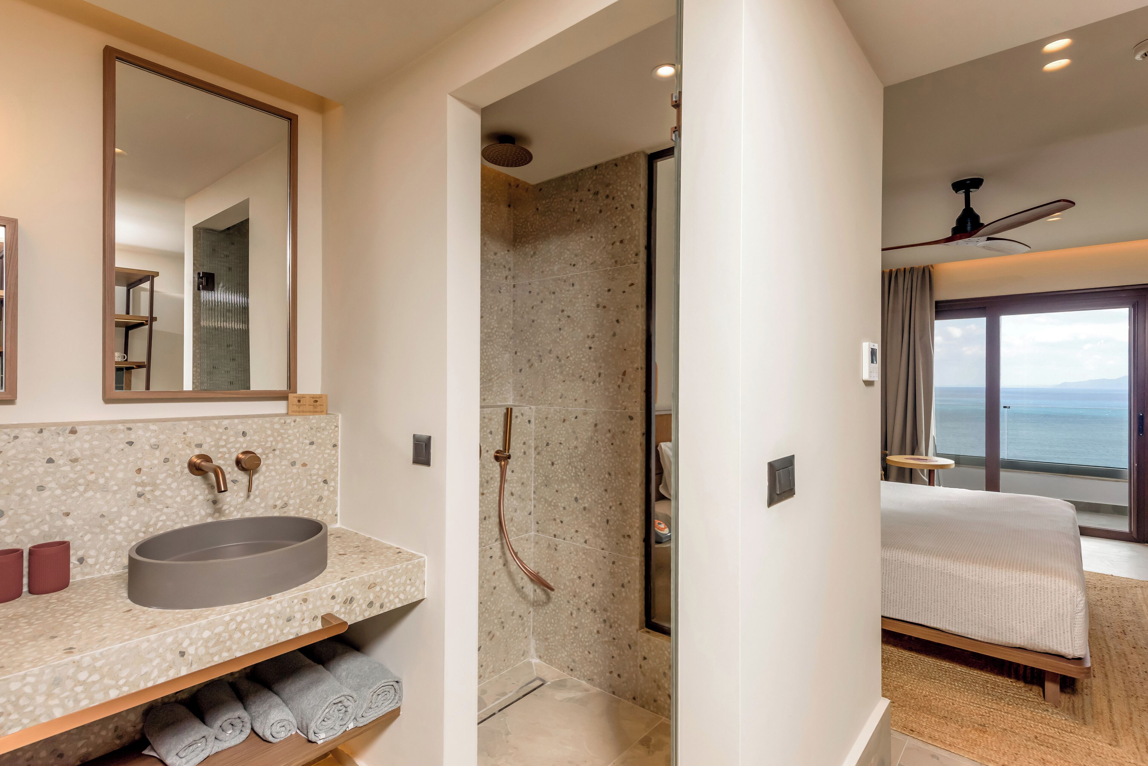 innside room sea view | bathroom | shower, rainfall showerhead, free toiletries, hair dryer