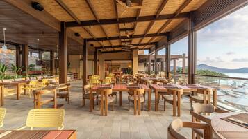 Local and international cuisine