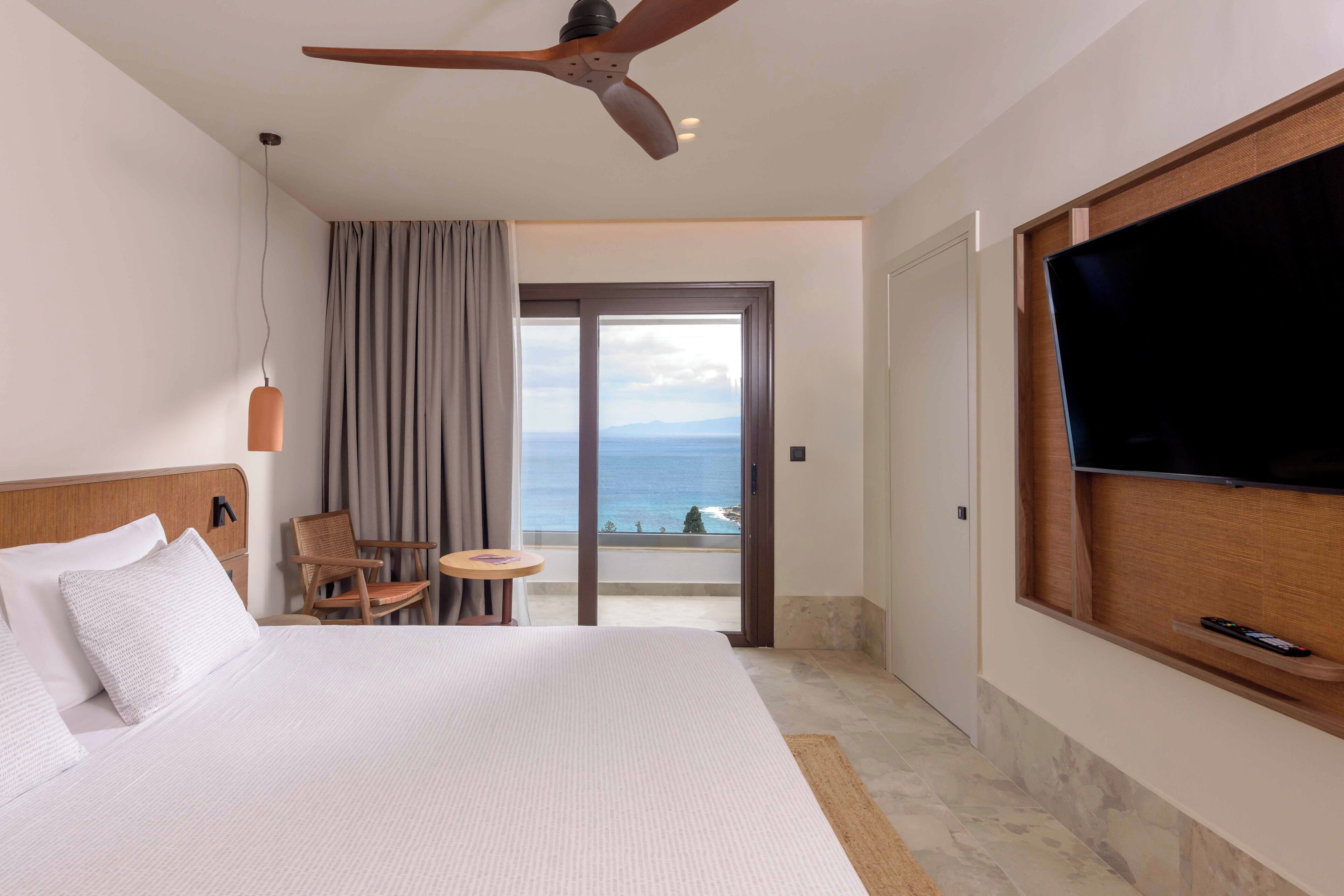 innside room sea view | 3 bedrooms, minibar, desk, blackout curtains