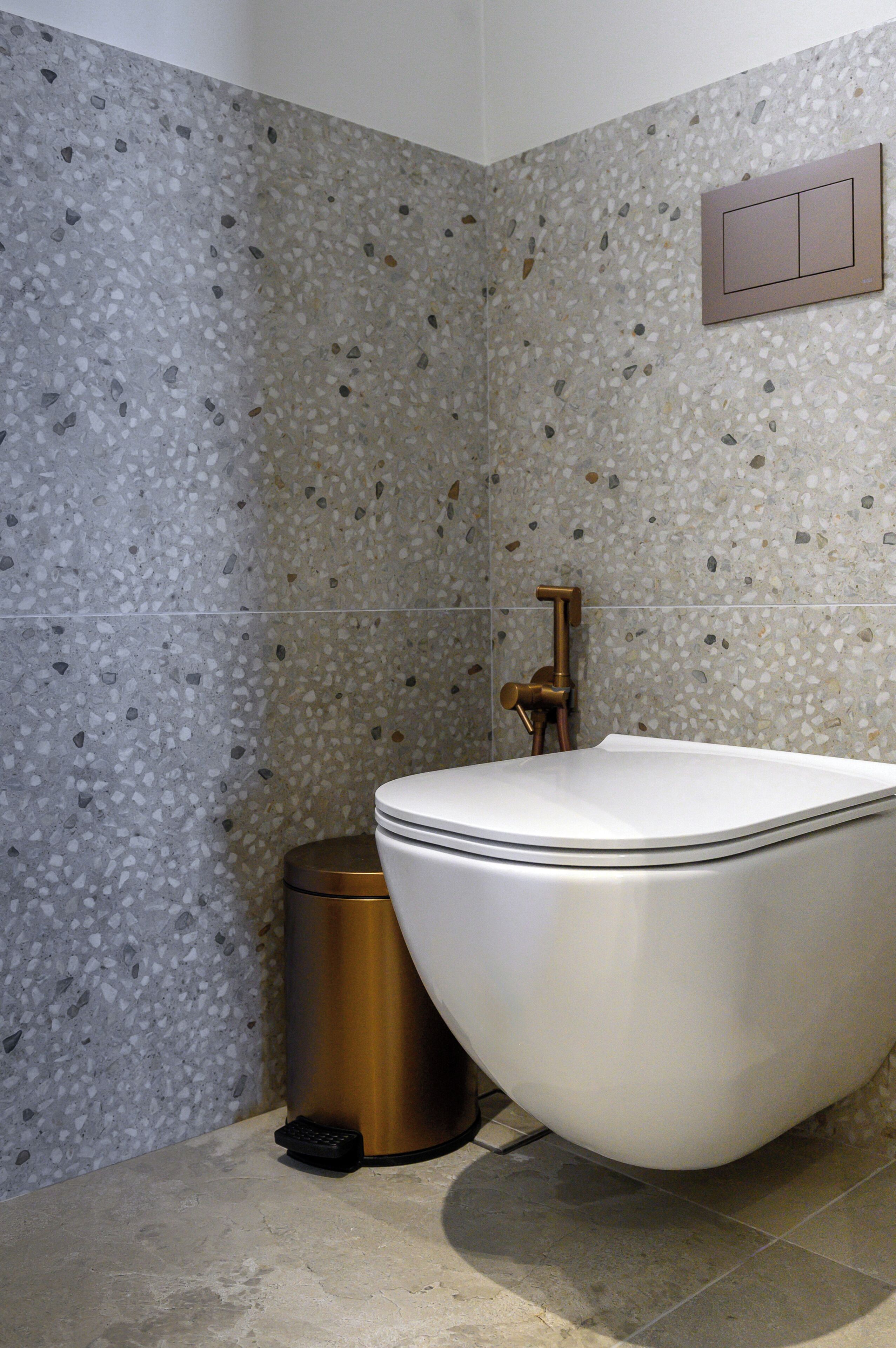 innside room sea view | bathroom | shower, rainfall showerhead, free toiletries, hair dryer