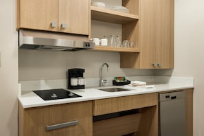 Suite, 1 King Bed, Accessible, Bathtub (Mobility & Hearing) | Private kitchen | Fridge, microwave, oven, stovetop