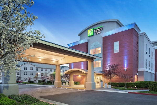 Holiday Inn Express Hotel Sacramento Airport Natomas By Ihg - Sacramento, CA
