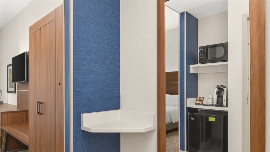 Holiday Inn Express Hotel Sacramento Airport Natomas by IHG