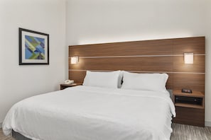 Premium bedding, in-room safe, desk, blackout drapes