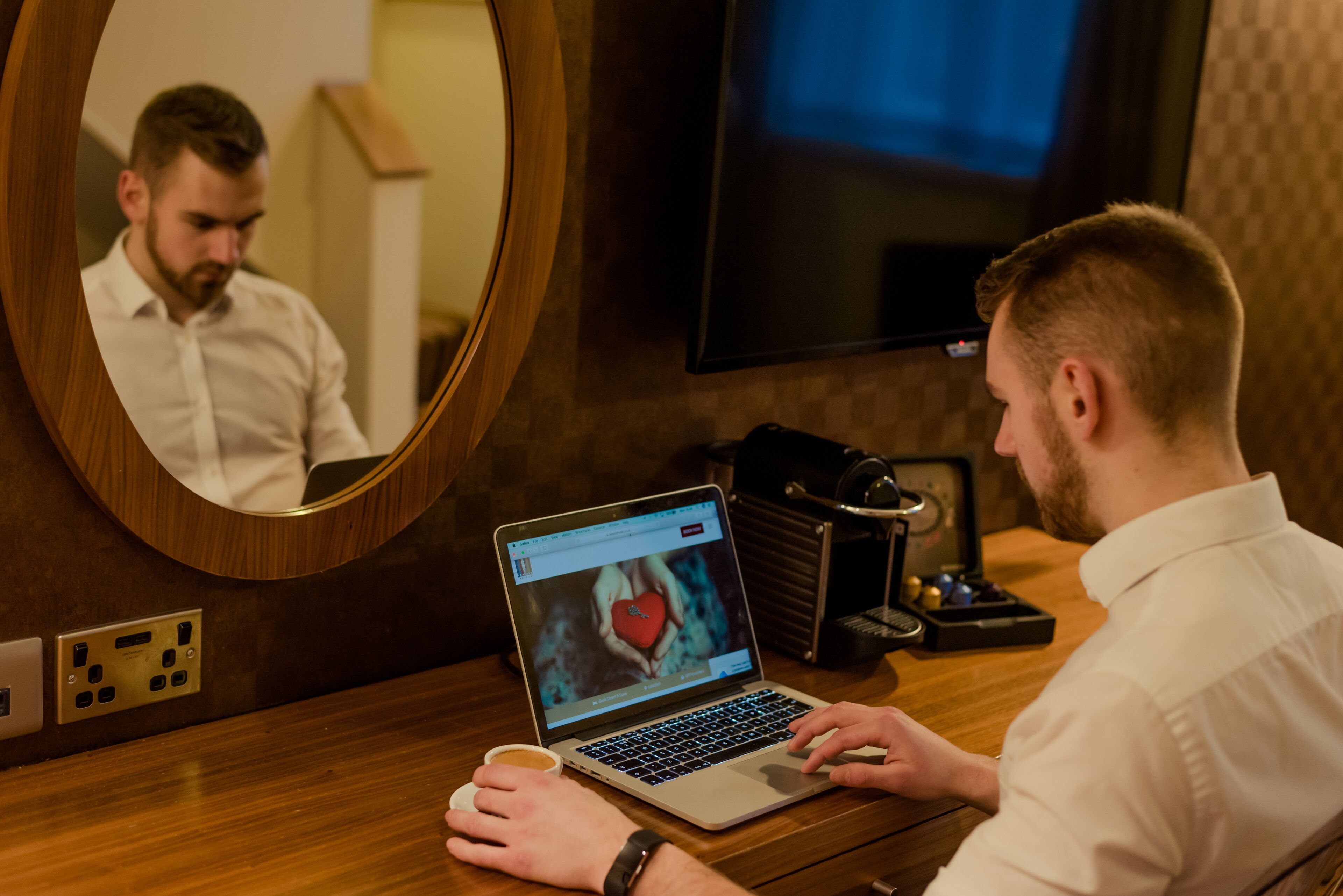 hypo-allergenic bedding, in-room safe, iron/ironing board, free wifi