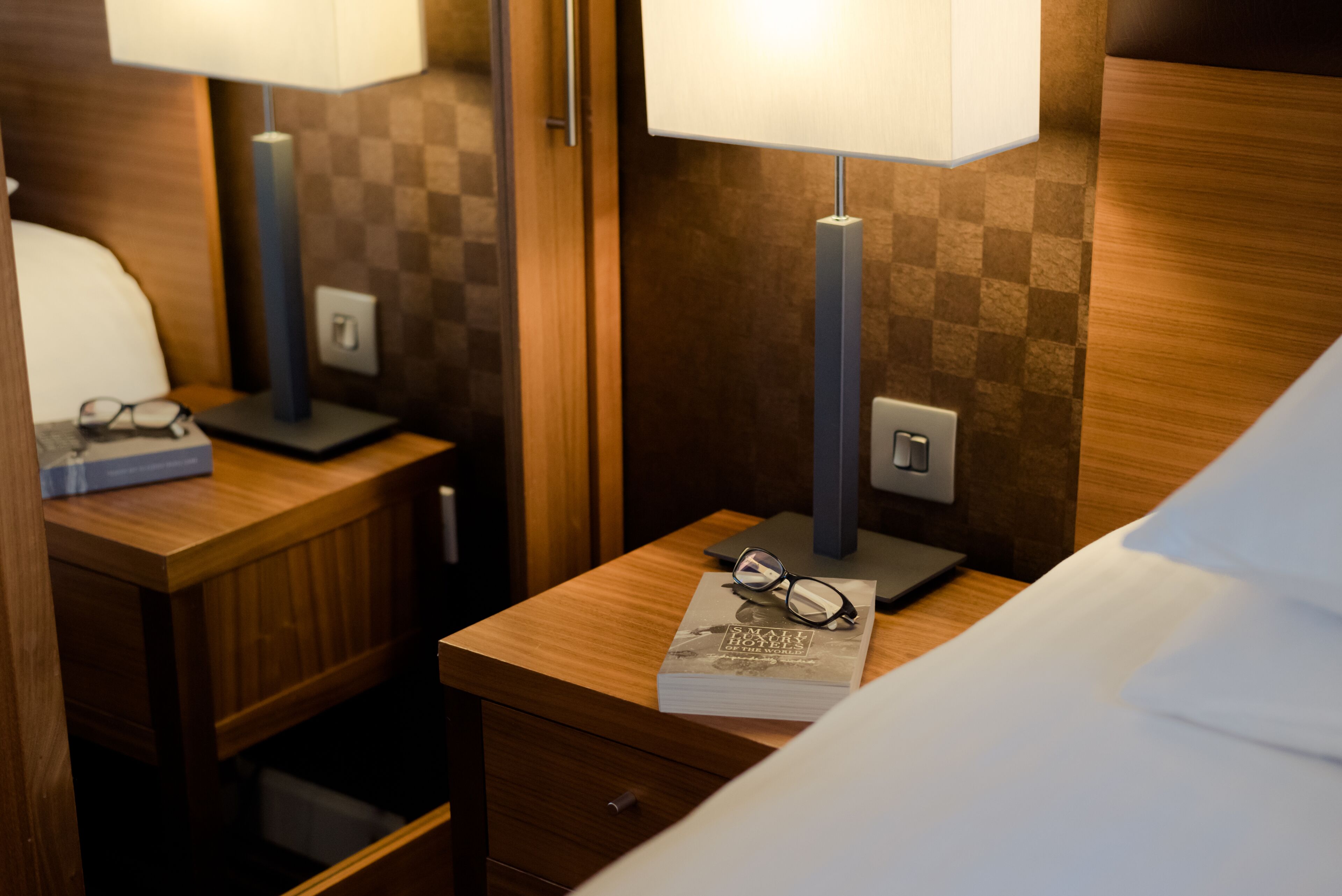 hypo-allergenic bedding, in-room safe, iron/ironing board, free wifi