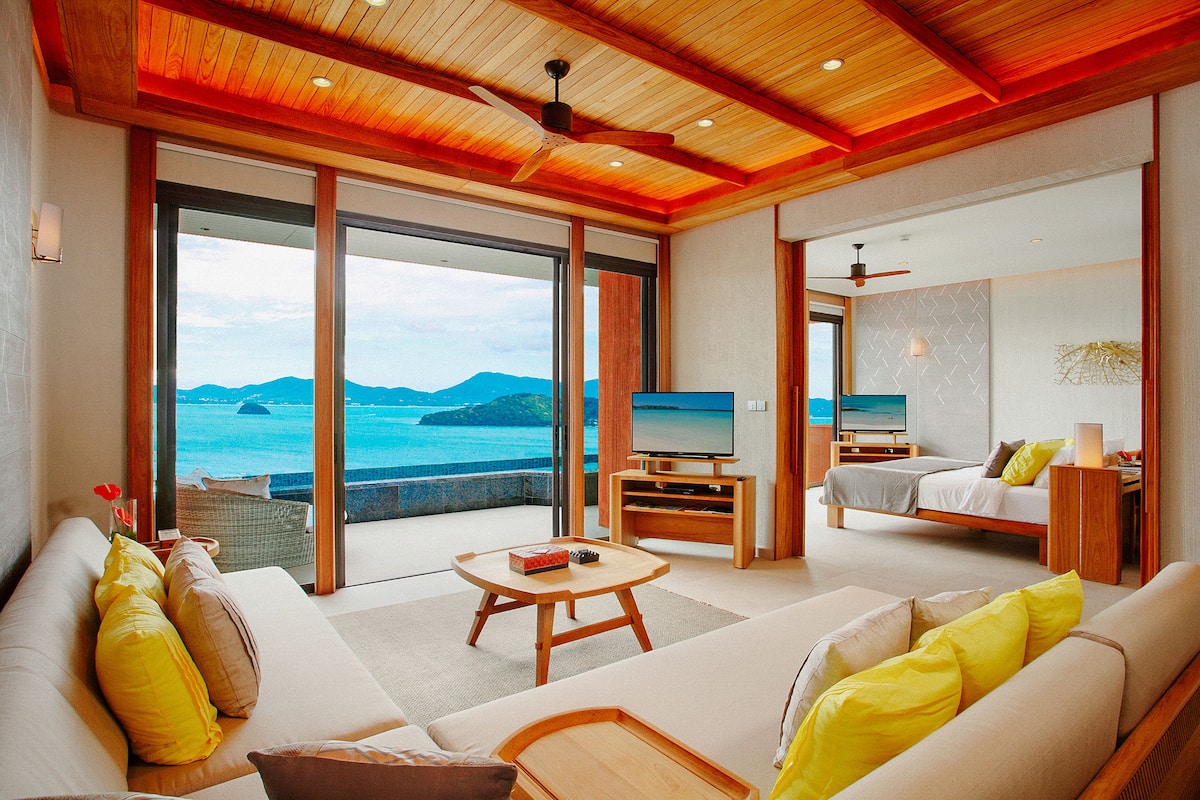 One Bedroom Penthouse Ocean View | Living room