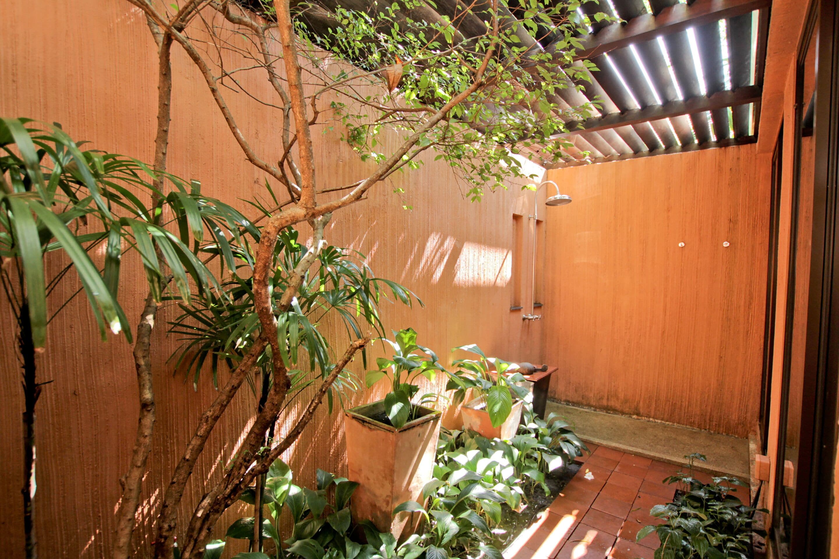 1 bedroom family suite partial ocean view | bathroom | separate bathtub and shower, deep-soaking bathtub, rainfall showerhead