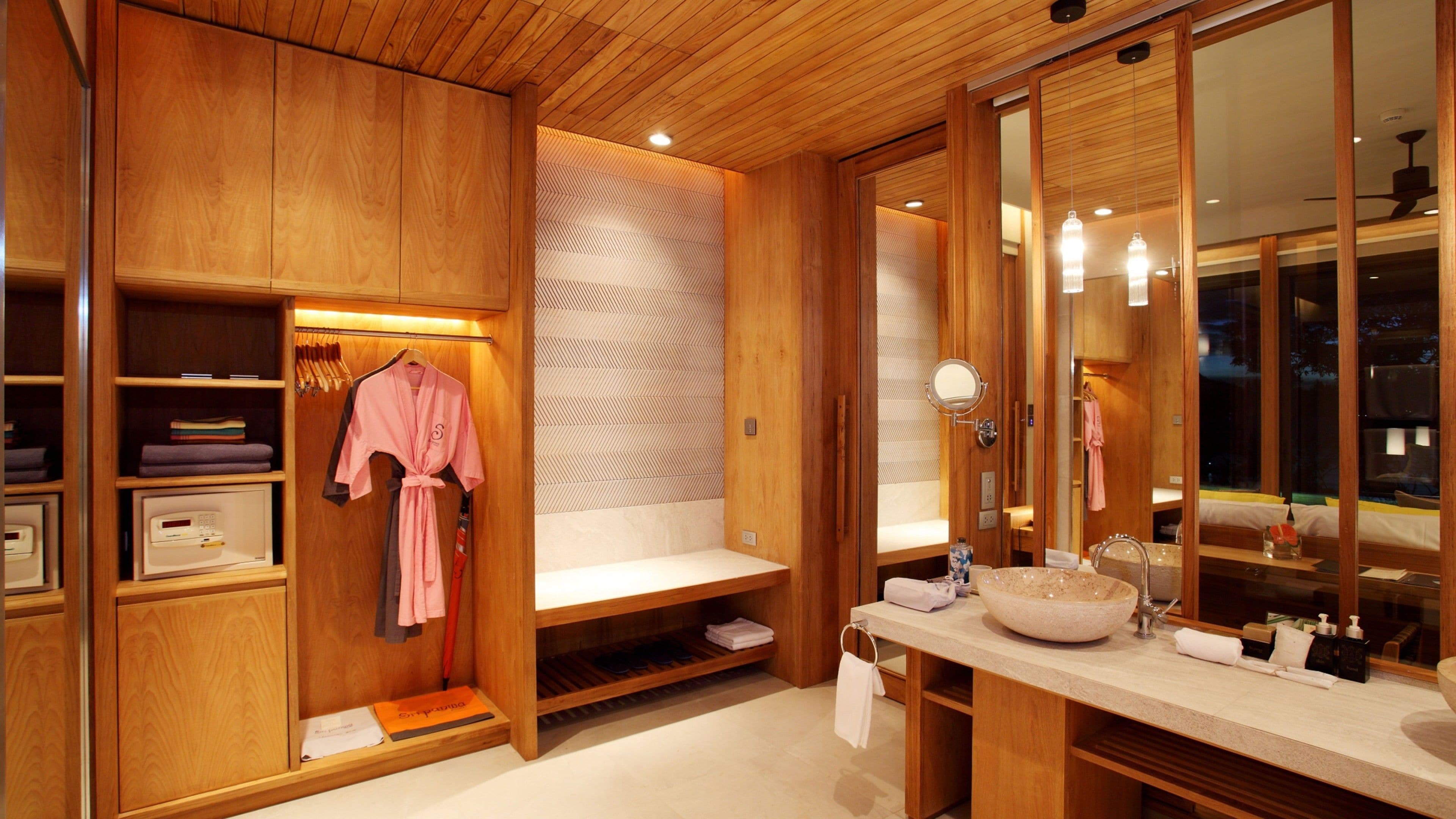 one bedroom penthouse ocean view | bathroom | separate bathtub and shower, deep-soaking bathtub, rainfall showerhead