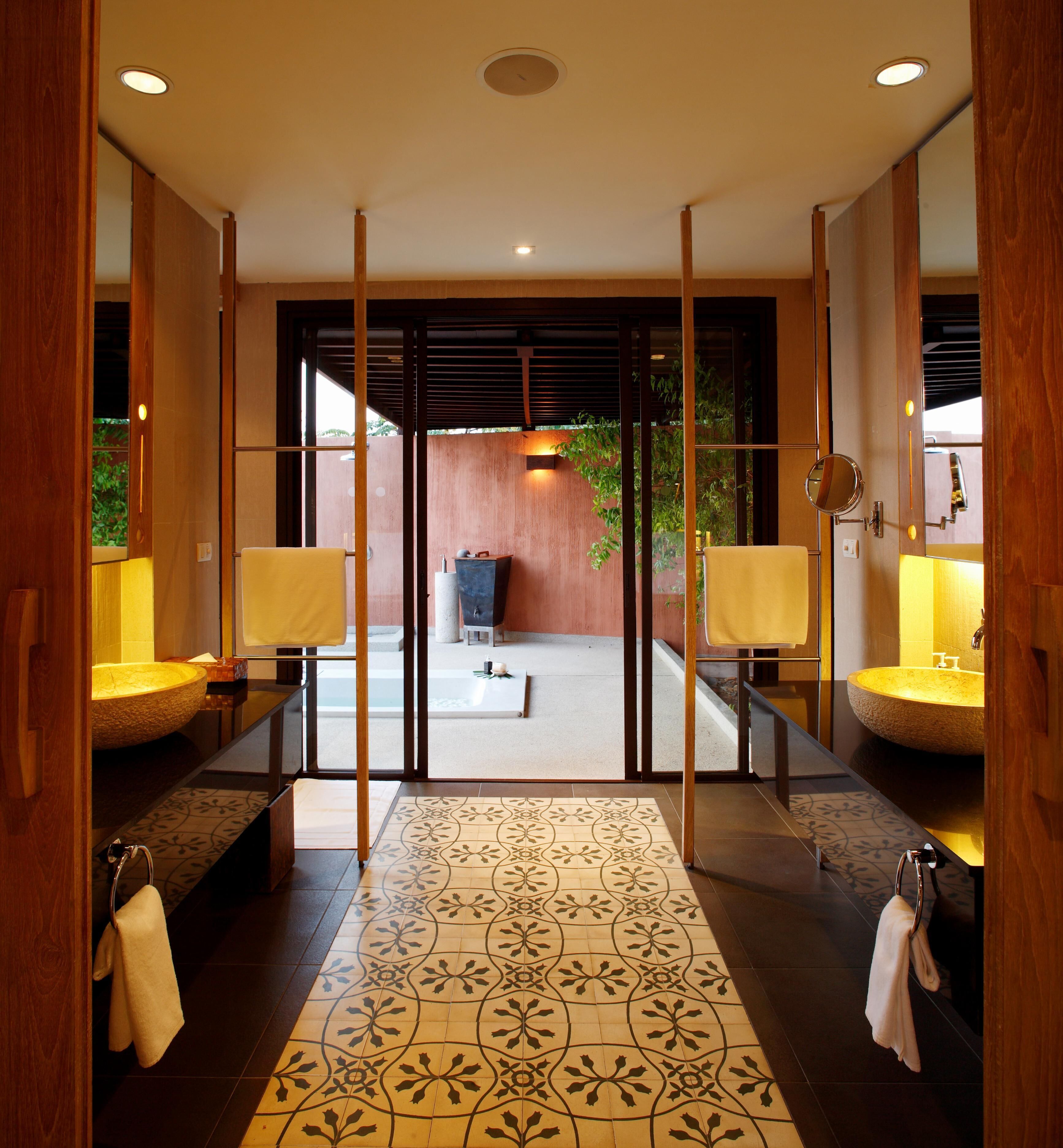 separate bathtub and shower, deep-soaking bathtub, rainfall showerhead