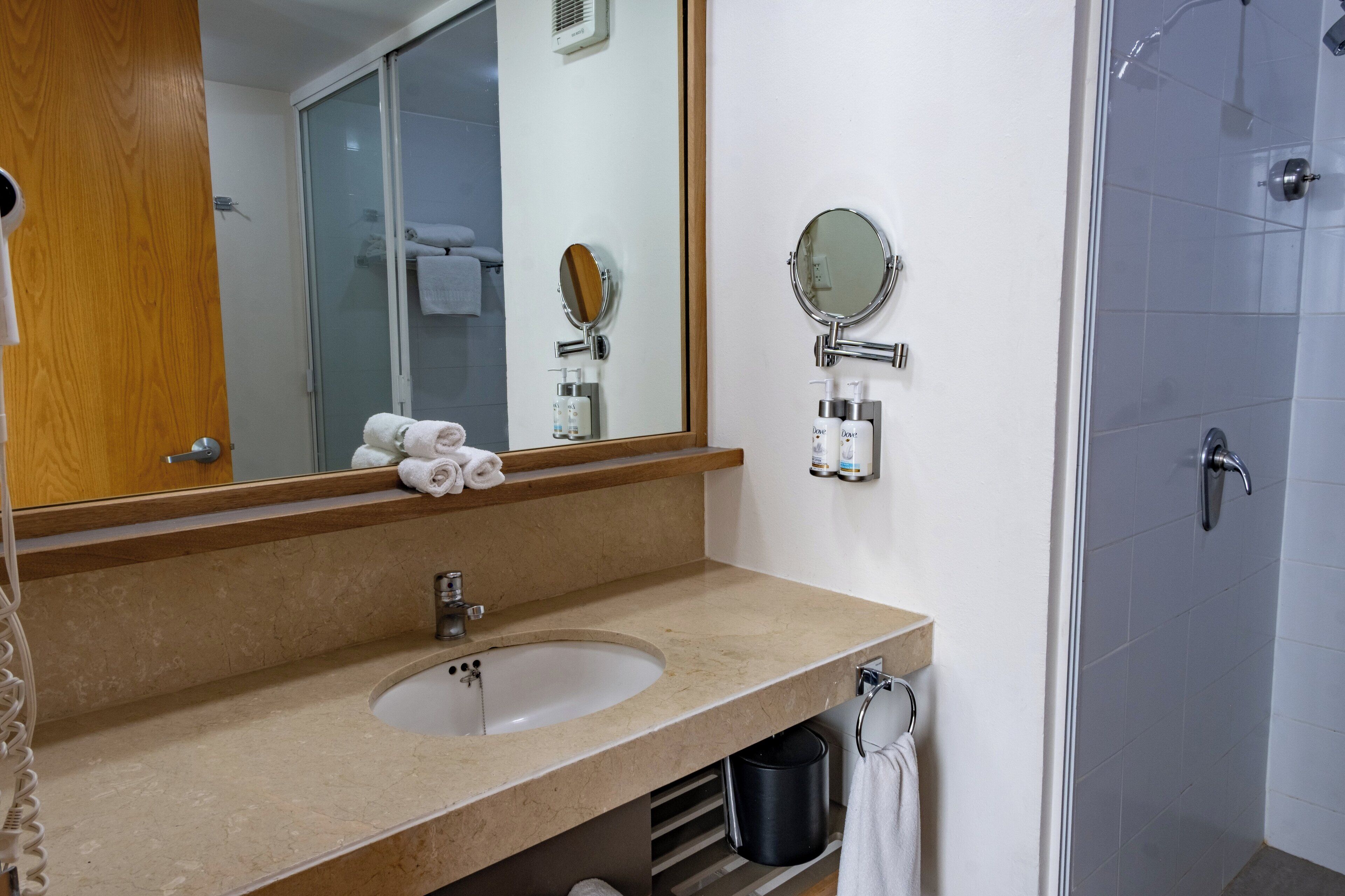 Foto - Holiday Inn Express Mexico Reforma by IHG
