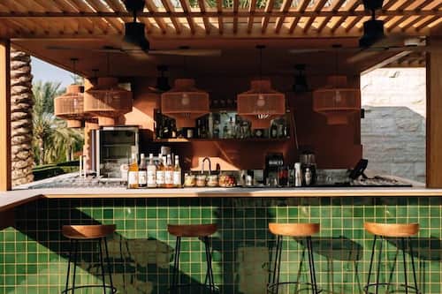 2 bars/lounges, poolside bar