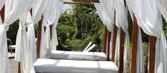 La Catalina Hotel and Suites