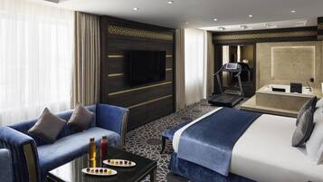 Suite Royale, 2 lits doubles | Minibar, coffres-forts dans les chambres, bureau, rideaux occultants