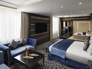 Royal Suite, 2 Double Beds | Minibar, in-room safe, desk, blackout drapes - Mövenpick Hotel Qassim (Buraydah)