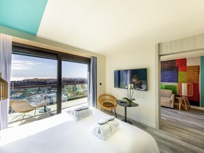 Junior Suite, 1 King Bed with Sofa bed, Terrace, Sea View (Riviera) | 1 bedroom, premium bedding, in-room safe, blackout drapes