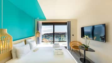 Premium bedding, in-room safe, blackout curtains, soundproofing