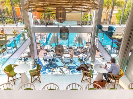 Exterior. Hotel Novotel Monte Carlo
