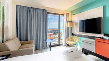 Quarto executivo, 1 cama de casal e sofá-cama, sacada, vista para o mar (Riviera) | 1 quarto, roupas de cama premium, cofres nos quartos, cortinas blackout