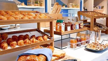 Daily buffet breakfast (EUR 25 per person)