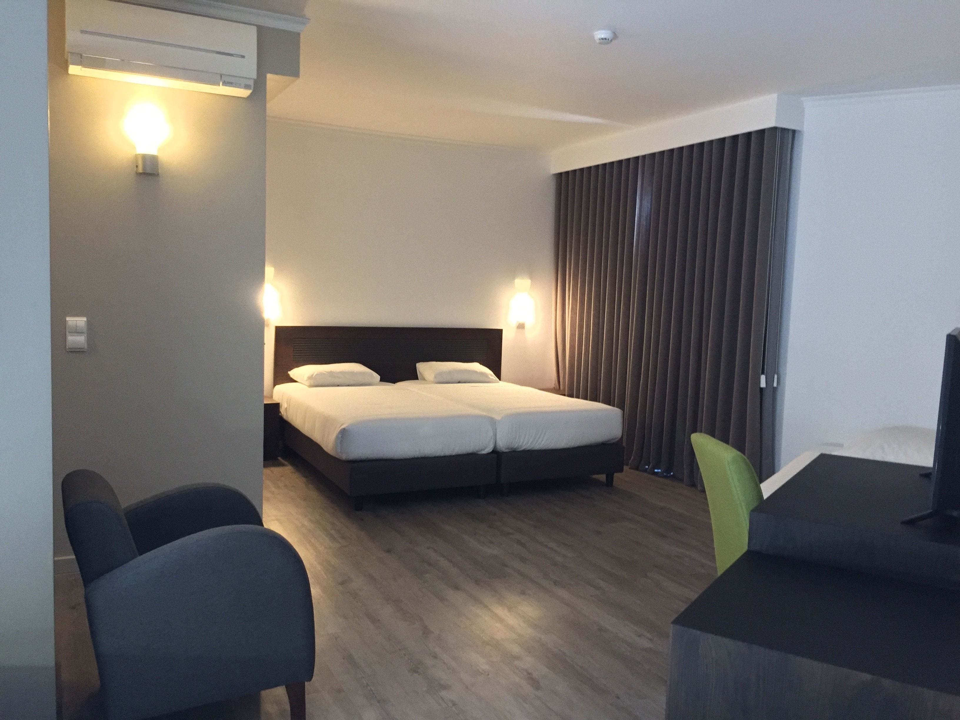 quadruple room, sea view | 1 bedroom, in-room safe, free wifi, wheelchair access