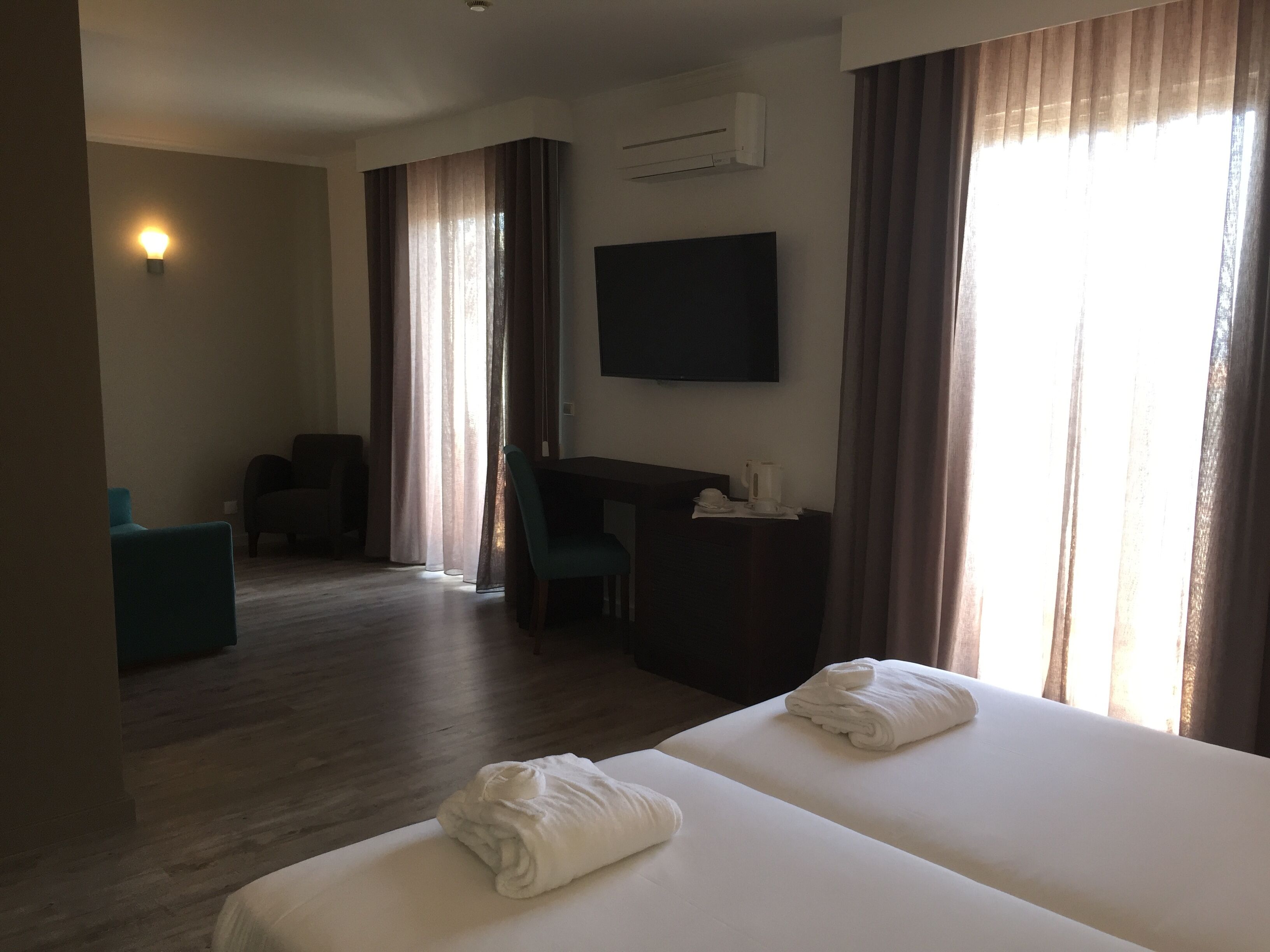 1 bedroom, in-room safe, free WiFi, wheelchair access