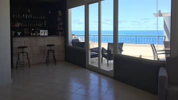 Bar (en la propiedad)