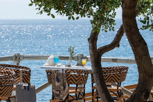 Beach bar