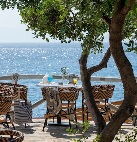Strandbar. Elounda Breeze Resort - All Inclusive