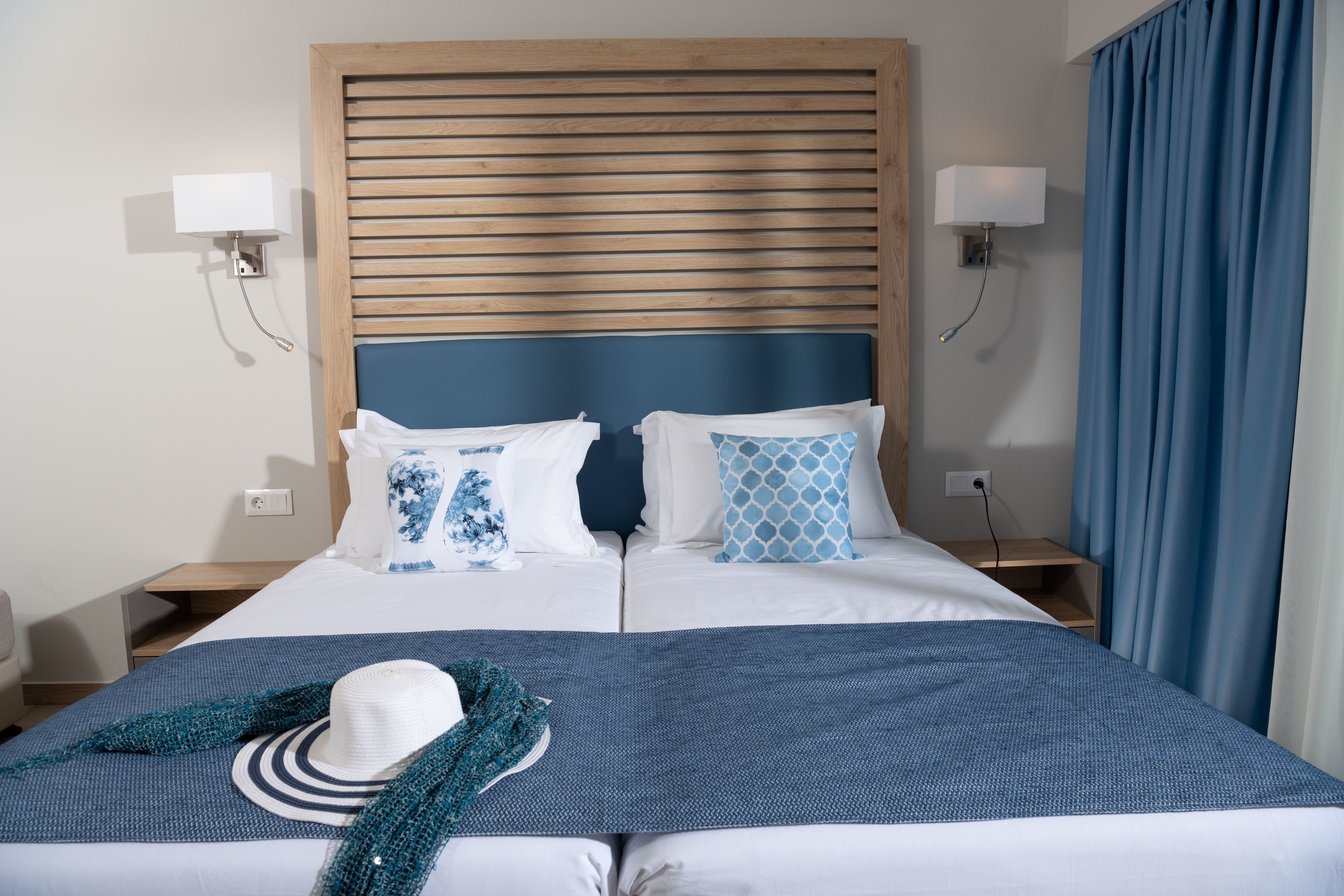 Coffre-fort, fer et planche à repasser, accès au Wi-Fi (inclus)