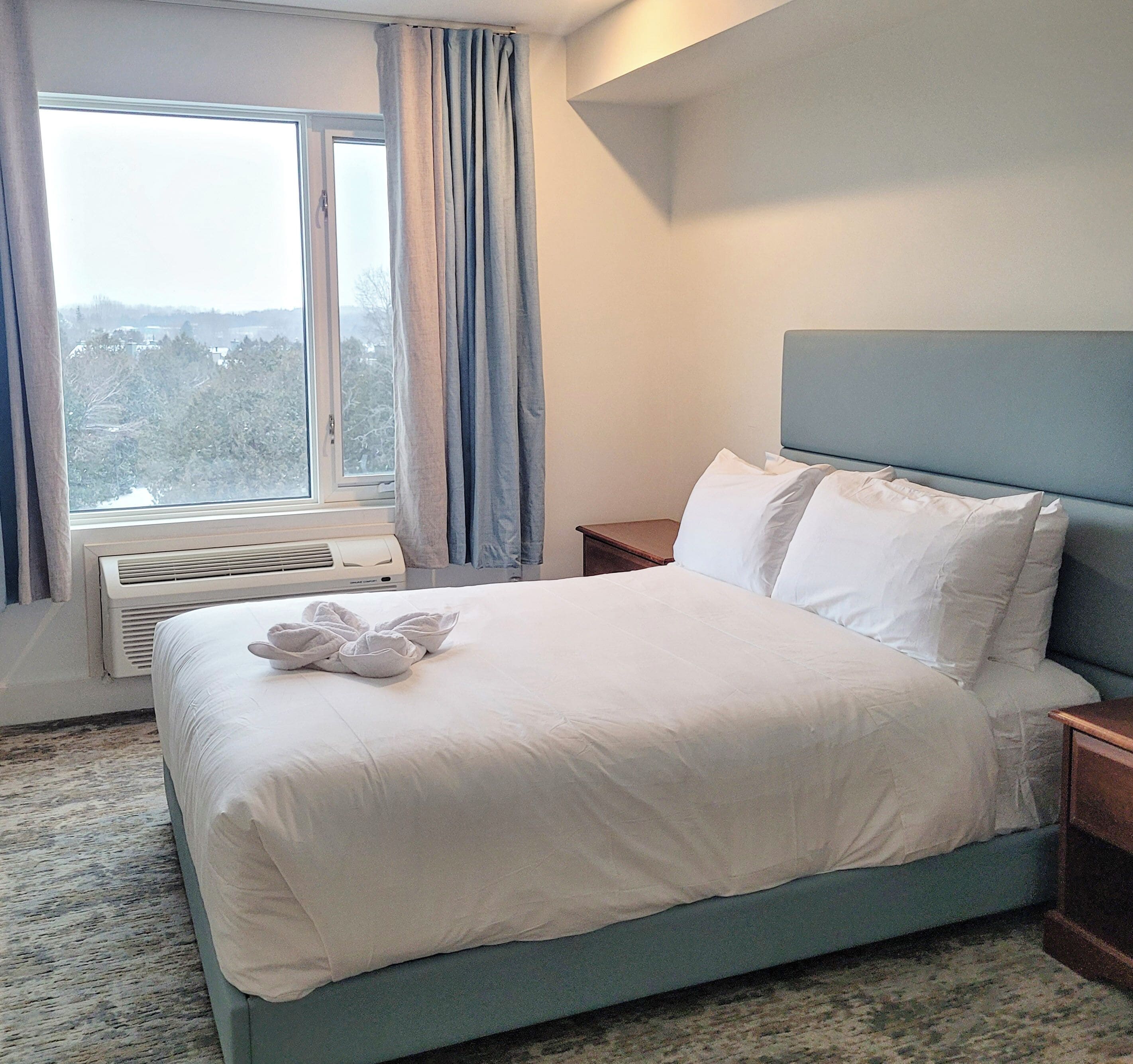 Individually decorated, desk, iron/ironing board, free WiFi