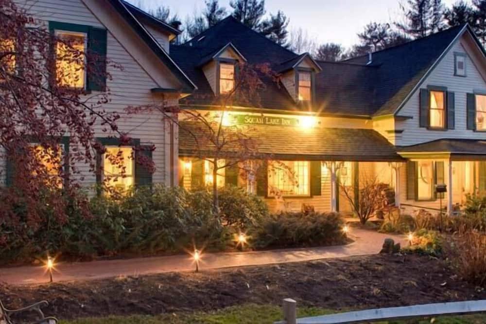 Squam Lake Inn