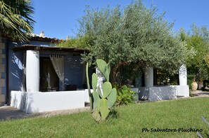 Minibar, in-room safe, desk, soundproofing - Cambiocavallo Unesco Area & Resort (Modica)