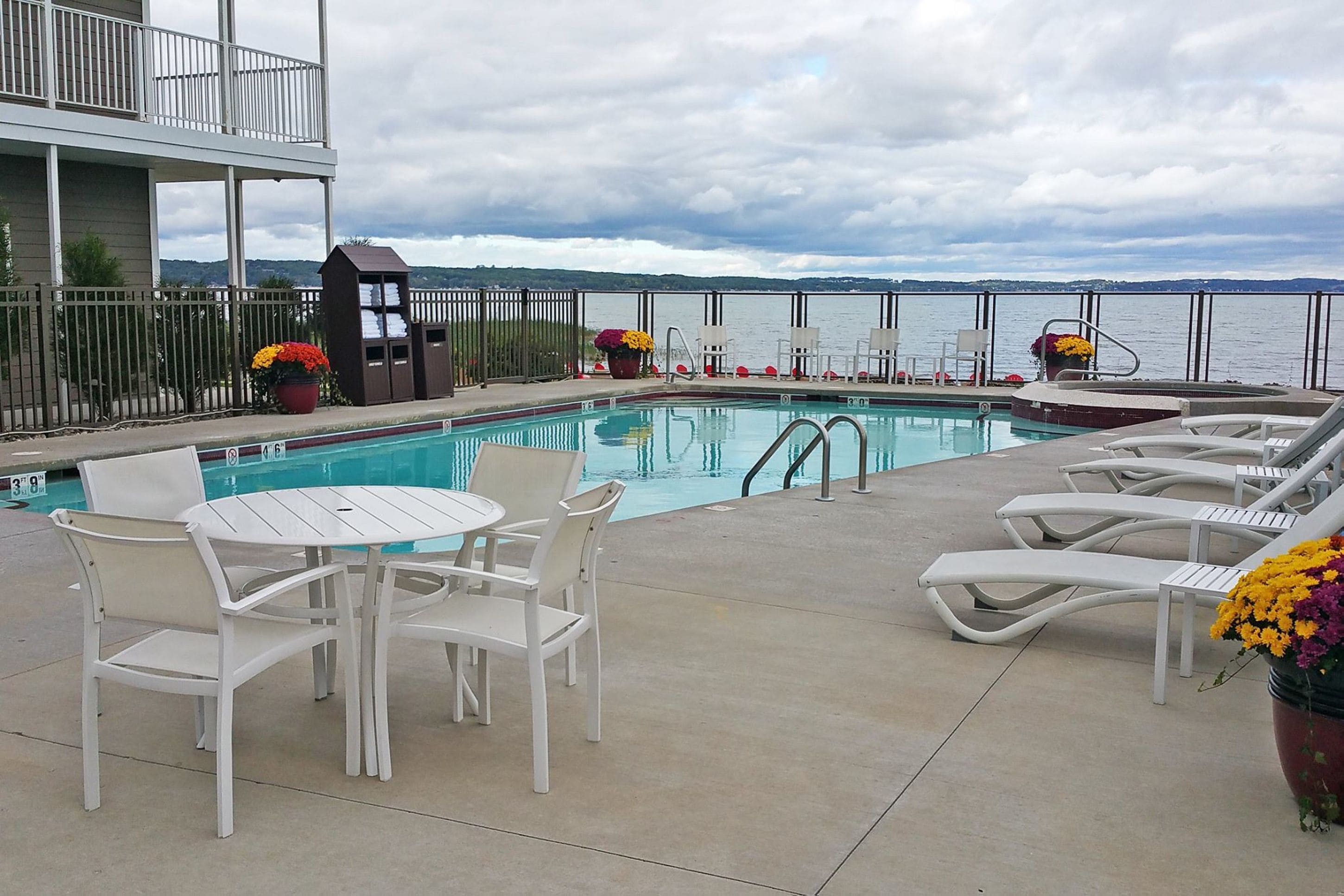 Indoor pool, outdoor pool, free cabanas, sun loungers