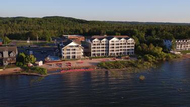 Cherry Tree Inn & Suites