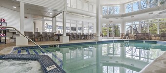 เชอร์รี่ ทรี อินน์แอนด์สวีทส์