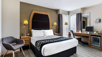 Standard Room, 1 Double Bed | In-room safe, desk, iron/ironing board, free WiFi